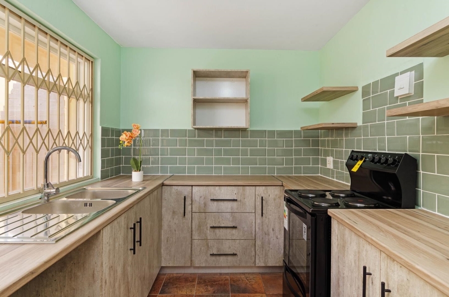 3 Bedroom Property for Sale in Zonnebloem Western Cape